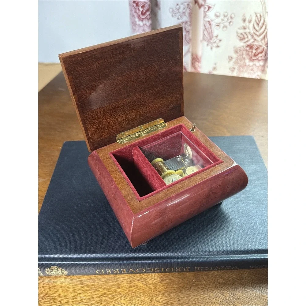 Vintage Sorrento Italian Inlaid Wine Red Musical Jewelry Box Torna A Surriento